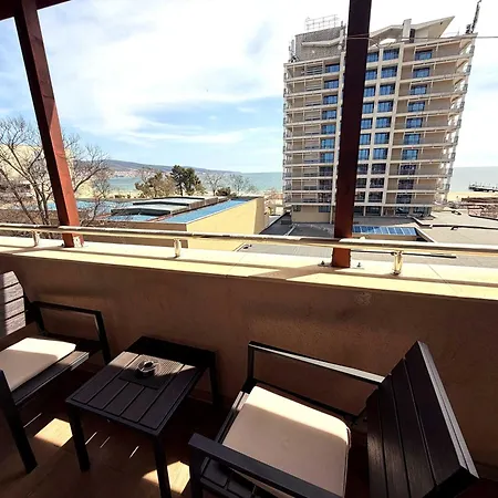 Spacious One-bedroom In The Heart Of Sunny By Menada Apartment Slantschew brjag